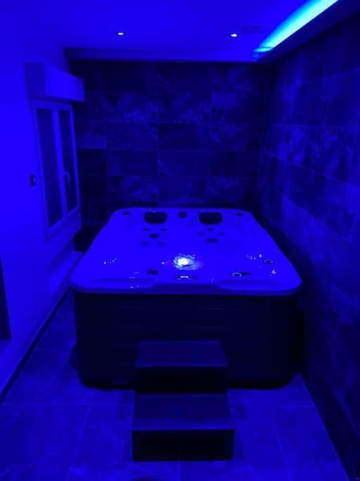 Maison Avec Jacuzzi Orange  Exterior photo